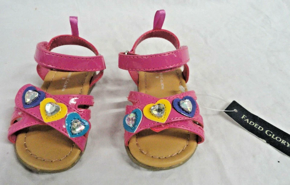 MENINAS INFANTIS, ROSA GLÓRIA DESBOTADA COM SANDÁLIAS CORAÇÃO DE STRASS ESCOLHA O TAMANHO 2, 3, NOVO - Imagem 1 de 3