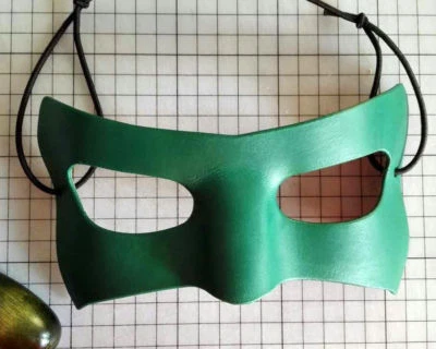 Máscara de Cuero Linterna Verde Masculina Halloween Disfraz Geek Accesorio Medio  Foto 1 de 4