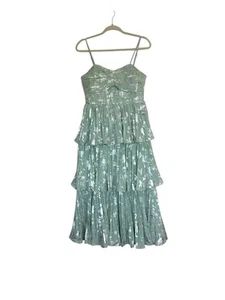 Nuevo con etiquetas Vestido Beulah Metálico Correa de Espagueti Estampado en Niveles Midi Como Nuevo Talla Pequeña - Imagen 1 de 8