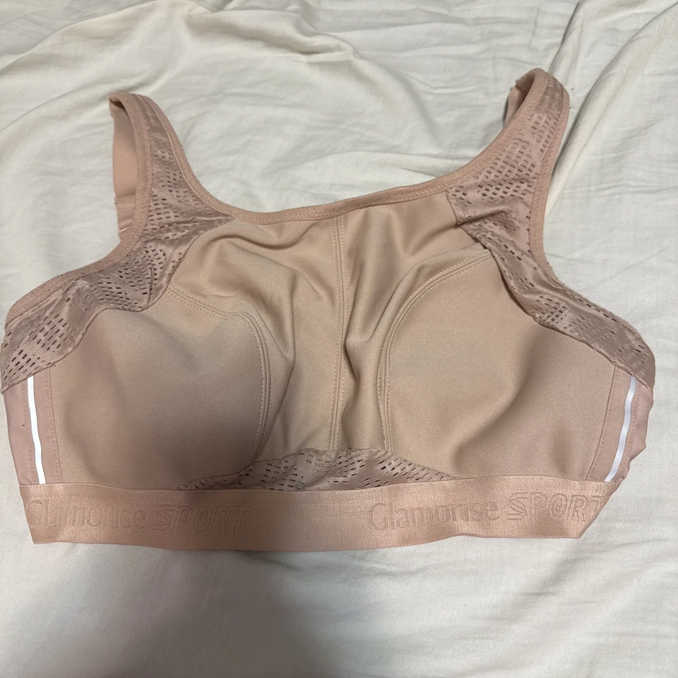 Sujetador deportivo Glamorise 36DD bronceado satinado sin forro correa ajustable atlética sin cables Foto 1 de 4