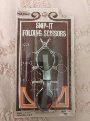 Vintage Folding Scissors By Penn Snip-It Embroidery Needlepoint Travel NIP  - Image 1 of 2