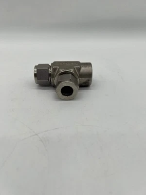 Swagelok SS-810-3-8TFT SS Tube Fitting, 1/2" T x 1/2" FNPT x 1/2" T *Lot of (2)* - Image 1 of 4