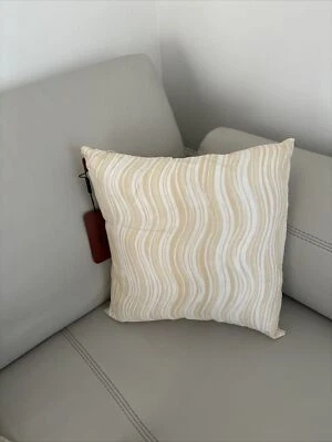 New MISSONI Home Linen Blend Iconic Wave Pillow (16 x 16)  yellow/ White $198 - Image 1 of 4
