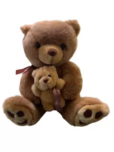 Peluche mamma orso con cucciolo 14" posizione seduta alta marrone morbido di diamante - Foto 1 di 7