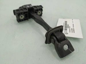 2GA839249B Tope puerta VOLKSWAGEN T-ROC ADVANCE 2017 480868 - Imagen 1 de 21