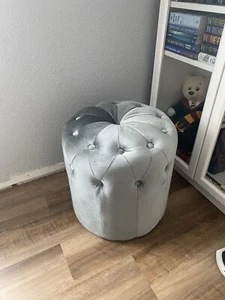 17” Height Round Grey Tufted Velvet Ottoman - Picture 1 of 1