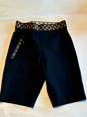 Louis Vuitton Women's Cycling Activewear Shorts w/ Monogram Belt BLACK. Size 36  - Image 1 of 4