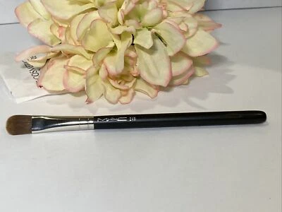 MAC PRO 249 LARGE SHADER BRUSH ORIGINAL SEALED FRANCE Authentic Fast/Free Ship - Image 1 of 2