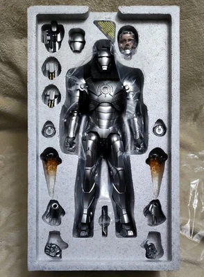 HOT TOYS MMS431-D20 Iron Man Mark II 1:6 Scale Diecast Sideshow figure - Image 1 of 4