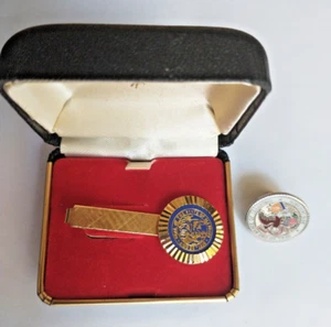 State of Illinois Seal Lapel Pin & Tie Bar in Box Cloisonné Emblem - Picture 1 of 4
