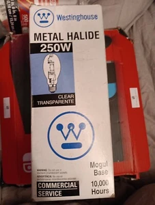 250W Metal Halide Bulb Mogul E39 Base Dimmable 3700K - HALCO-MH250-C-U - Picture 1 of 4