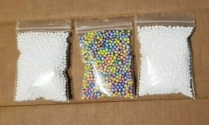 3 Beutel Bastelschleim Schaumperlen weiß und regenbogenfarben - Bild 1 von 2