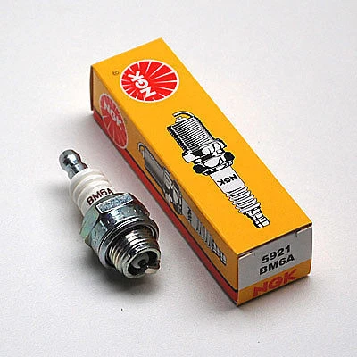 bougie NGK BM6A motoculture débroussailleuse - Photo 1/1