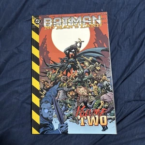 Batman: No Man's Land Vol. 2 by Greg Rucka 2000 DC TPB 2nd Printing -Excellent - Picture 1 of 1