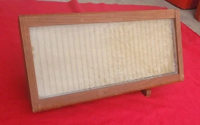 Vitrina vintage de vidrio y madera para tienda de lápices o bolígrafos PAULL para 28 Foto 1 de 4