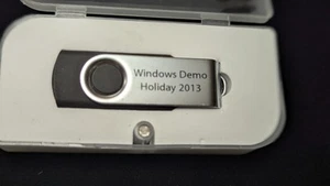 2013 Windows Demo Holiday Flash Drive Original Case - Bild 1 von 3
