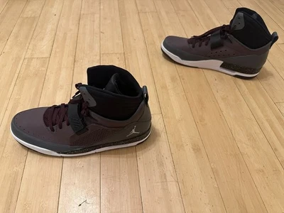 Talla 17 Nike Hombres Jordan Flight 97 654265 609 Negro Púrpura Zapatos Foto 1 de 4