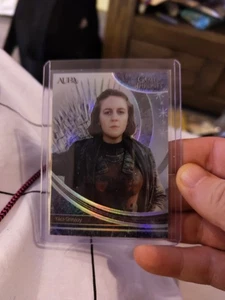 Yara Greyjoy 2025 Kakawow Aura Game of Thrones Refractor Card - Picture 1 of 2
