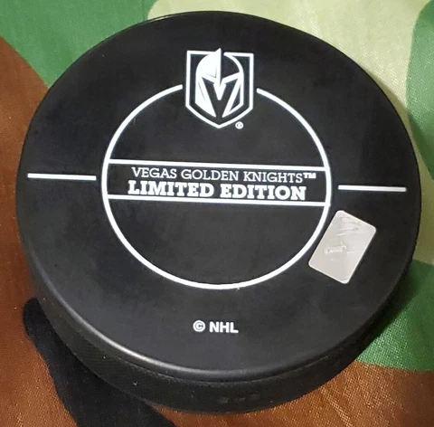 2019 LIMITED EDITION NHL VEGAS GOLDEN KNIGHTS VS FLORIDA PANTHERS PUCK πΈπ° RARE Cover