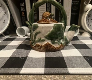 Vintage Teapot Turtle on Lid Vines and Leaves (V) - Picture 1 of 4
