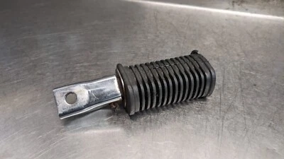 CLAVIJA TRASERA DE PIE DE PASAJERO SUZUKI GS850 PILLION DERECHO RHS GS 850 G GS850G Foto 1 de 4