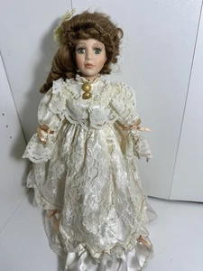 Muñeca de porcelana - Imagen 1 de 4