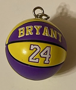 1” Keychain NBA Basketball KOBE BRYANT #24 Los Angeles Lakers - Picture 1 of 2