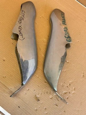 Guardabarros delantero Ford Thunderbird 1964 65. Par Foto 1 de 4