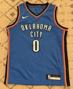 Camiseta OKC Thunder Juvenil Mediana Nike Russell Westbrook #0 Oklahoma City ¡USADA EN EXCELENTE ESTADO! - Imagen 1 de 5
