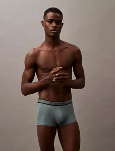 Baúl de tiro bajo con logotipo tonal de Calvin Klein para hombre, verde, mediano - Imagen 1 de 3