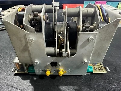 劳斯莱斯交流加热器伺服控制单元 — 第 1/4 张图片