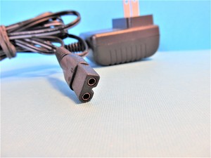 CLASS 2 POWER SUPPLY MODEL ZD5F230030US WITH 2 FEMALE PIN CONNECTORS 