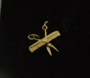 14k GOLD HAIR COMB & SCISSORS CHARM PENDANT (ch1059) - Picture 1 of 2