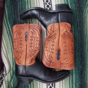 Lucchese N4534 1883 Buffalo Leather Womans Boots Snip Toe Size 7 B - Picture 1 of 13