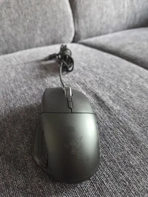 Razer Basilisk RZ01-0233 Gaming Mouse - Bild 1 von 4