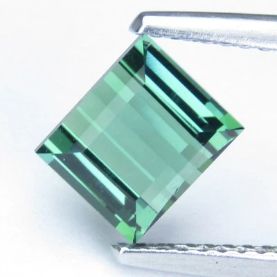1.71Cts Gorgeous Natural Green Tourmaline 7x6mm Baguette Cut Loose Gemstone - Image 1 of 4