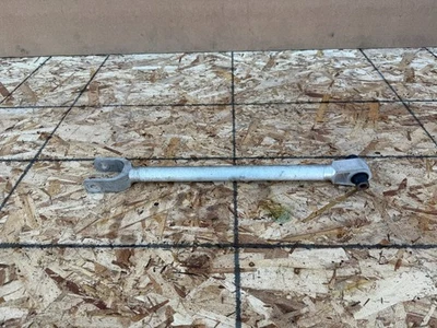 INFINITI Q50 Q60 2014-2024 OEM BRAZOS DE CONTROL INFERIORES TRASEROS (SE ADAPTA A DERECHA E IZQUIERDA) Foto 1 de 4