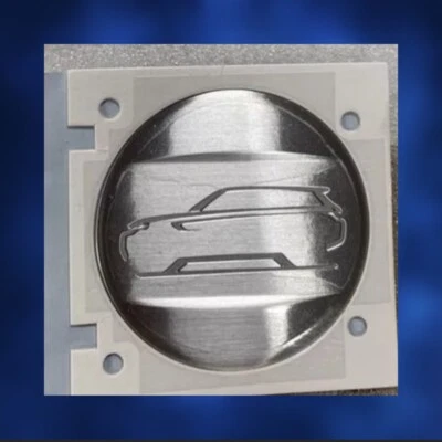 BADGE LOGO ARRIÈRE Land Rover Range Sport 2014/2022 L494 LR066772 Originale - Immagine 1 di 4