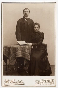 LOVELY STAID COUPLE : AN OPEN BOOK : HELSINKI, FINLAND : CABINET CARD - Picture 1 of 3