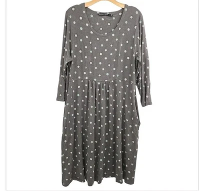 Vestido Gudrun Sjoden Talla Grande Elastizado Lyocell Gris Ceniza Estampado de Puntos Manga Larga  Foto 1 de 4