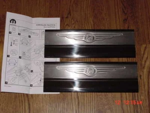 Chrysler Pacifica Mopar 2004 2005 2006 2007 2008 protectores de entrada de puerta placas de umbral - Imagen 1 de 1
