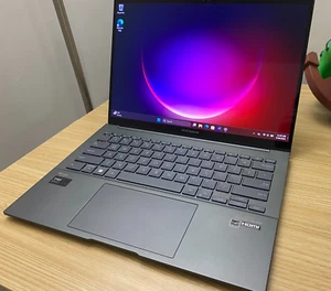 ASUS - Zenbook 14 14” FHD+ OLED Touch Laptop Intel Core Ultra 7 155H 16GB 1TB - Picture 1 of 13