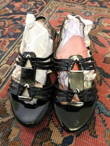 Mootsies Tootsies 7.5 Black Patent Leather Strappy Slingback 2" Wedge Open Toe - Picture 1 of 9