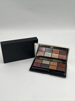 SUQQU 2020 HOLIDAY EYESHADOW COMPACT - LIMITED EDITION - Image 1 of 4