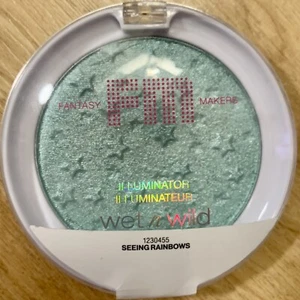 Wet N Wild Fantasy Makers Illuminator - Seeing Rainbows- Holographic Highlighter - Picture 1 of 4