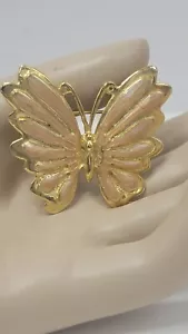 Vintage cremige Pfirsich Emaille Schmetterling Brosche Pin Goldton signiert Aai Top - Bild 1 von 5