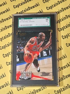 Michael Jordan 1996-97 Fleer #13 HOF Chicago Bulls SGC96 MINT 9 Graded - Bild 1 von 2