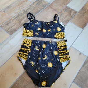 Neu mit Etikett Torrid kabelloser Träger-Schnürbikini Lunar Celestial schwarz Gr. 1X NEU - Bild 1 von 3