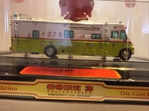 12532 Code 3 CHICAGO COMMAND VEHICLE O'HARE AIRPORT: NO SLEEVE: Never Out Of P - Picture 1 of 6