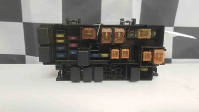 05 06 07 SUBARU IMPREZA Base Engine Fuse Box - Imagem 1 de 4